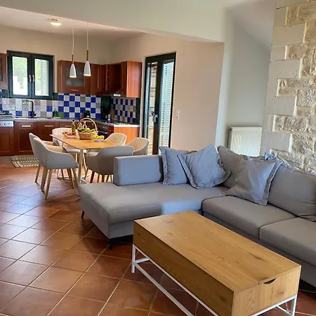 Villa Geo *